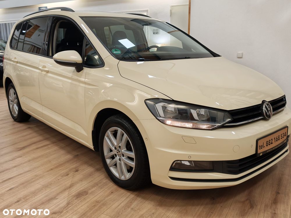 Volkswagen Touran - 9