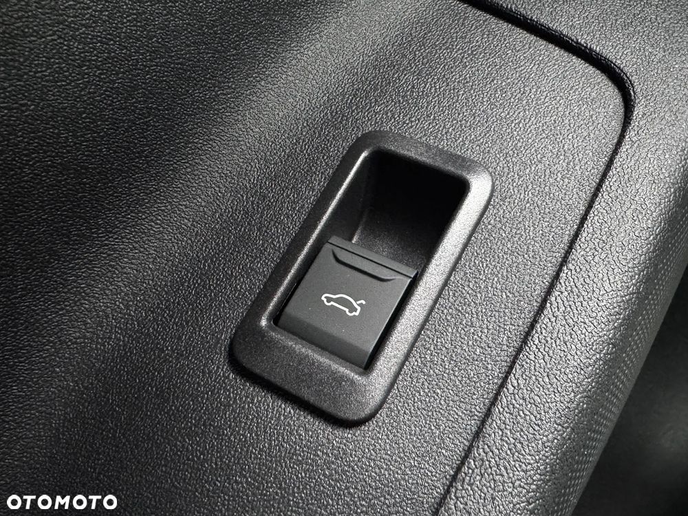 Audi A6 Avant e-tron - 14