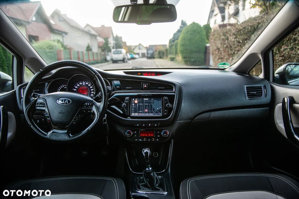 Kia Ceed 1.6 GDI Dream-Team Edition - 27