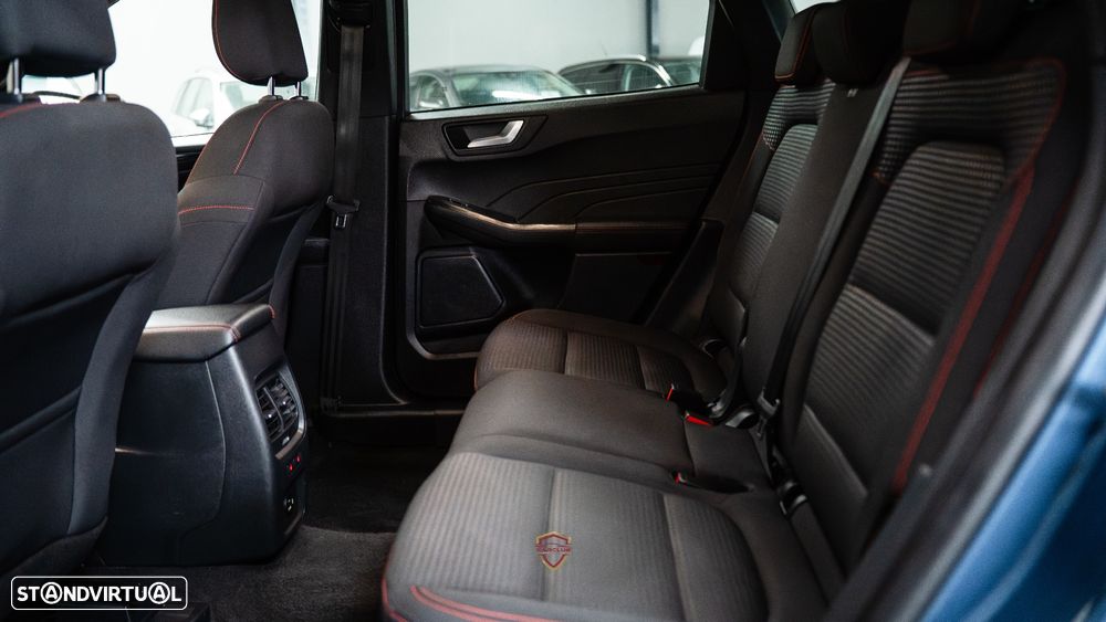 Ford Kuga 1.5 EcoBoost ST-LINE - 44