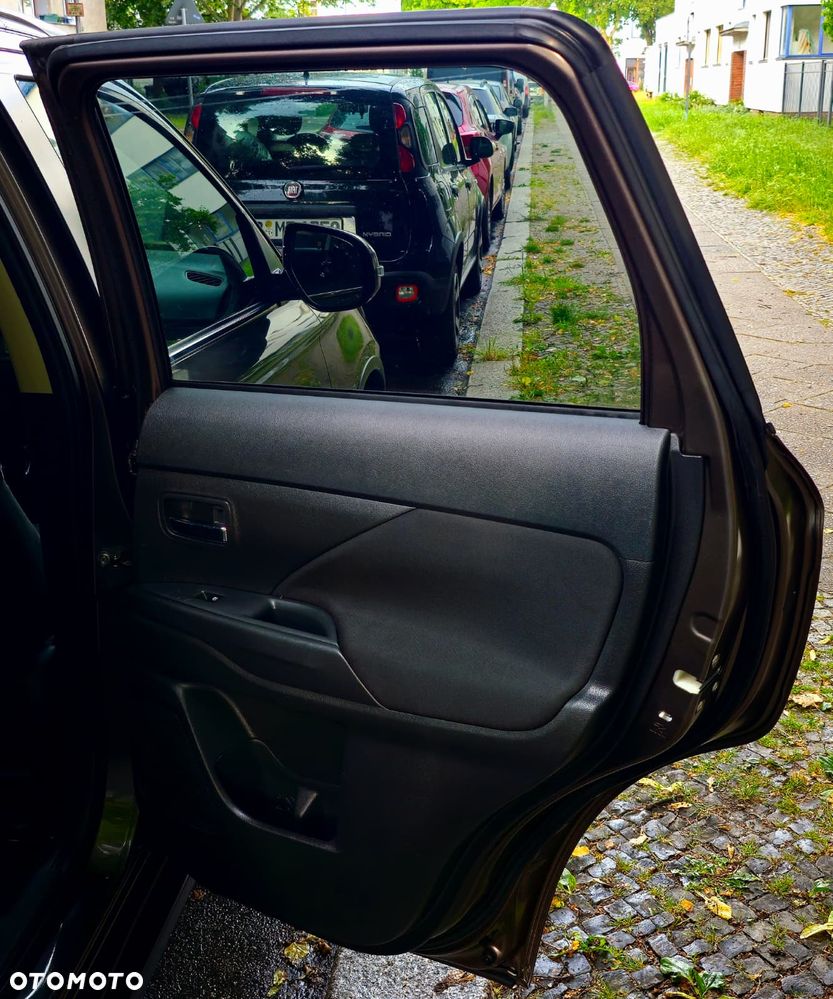 Mitsubishi Outlander 2.0 4WD CVT Edition+ - 18