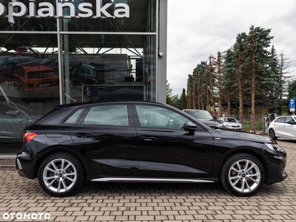 Audi A3 Sportback - 16