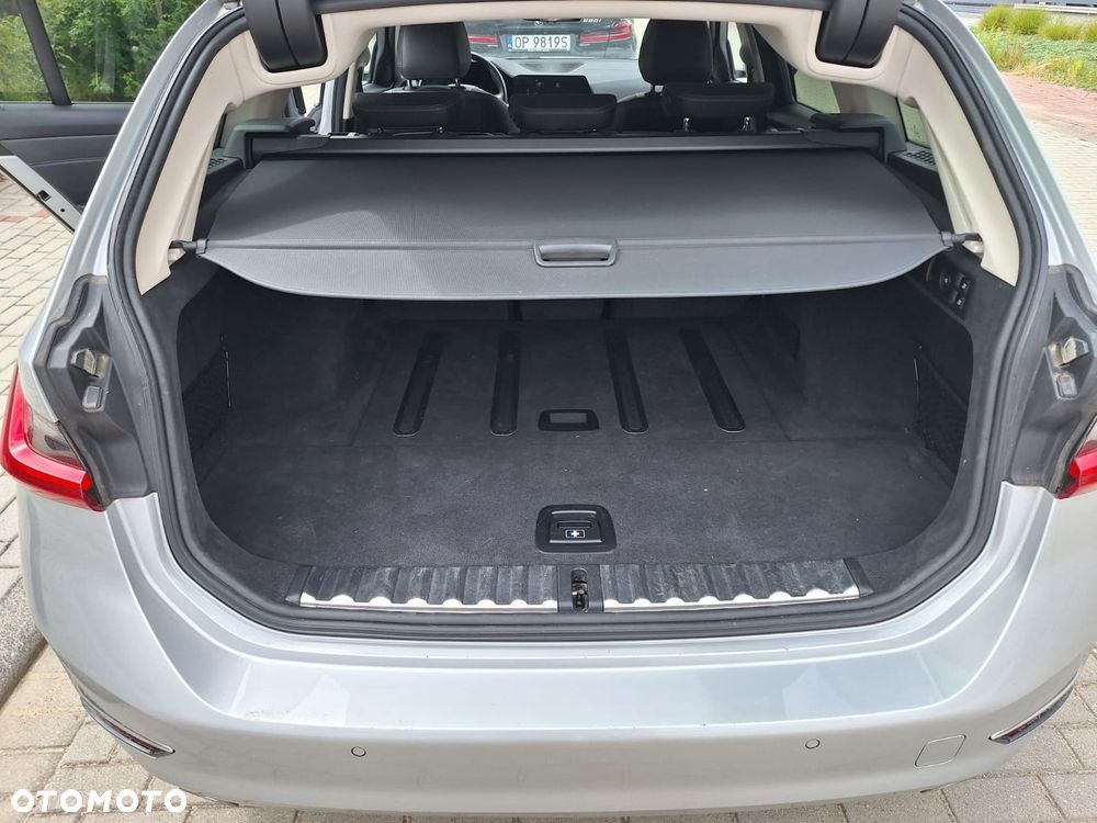 BMW Seria 3 320d xDrive MHEV Luxury Line - 23
