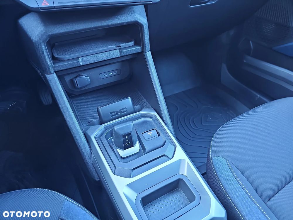 Dacia Duster 1.6 Full Hybrid 140 Journey MMT - 20