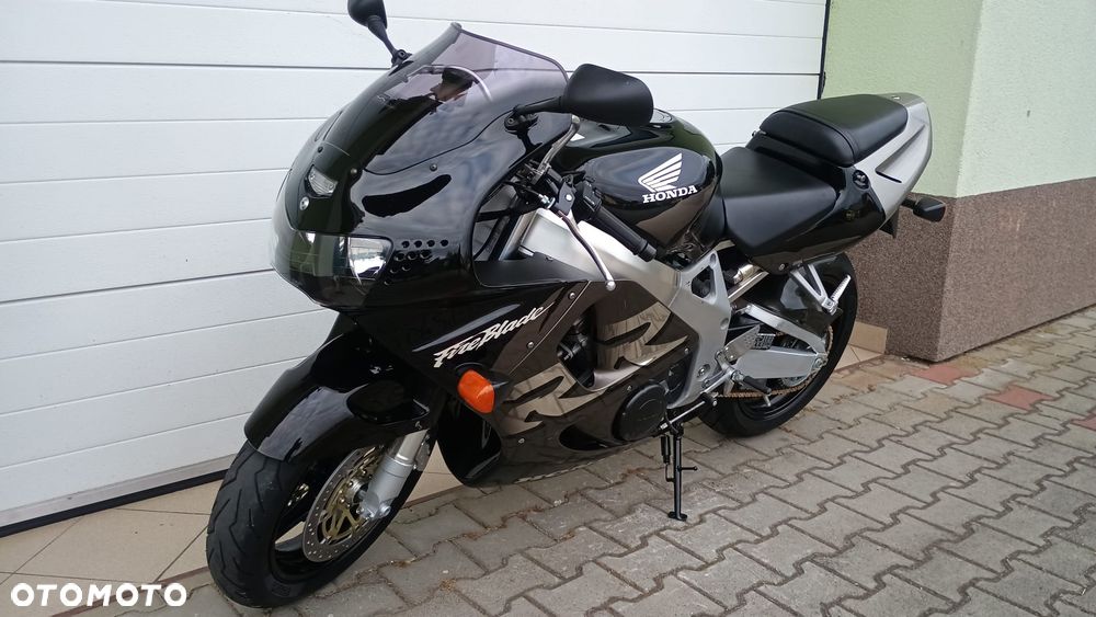 Honda CBR - 1