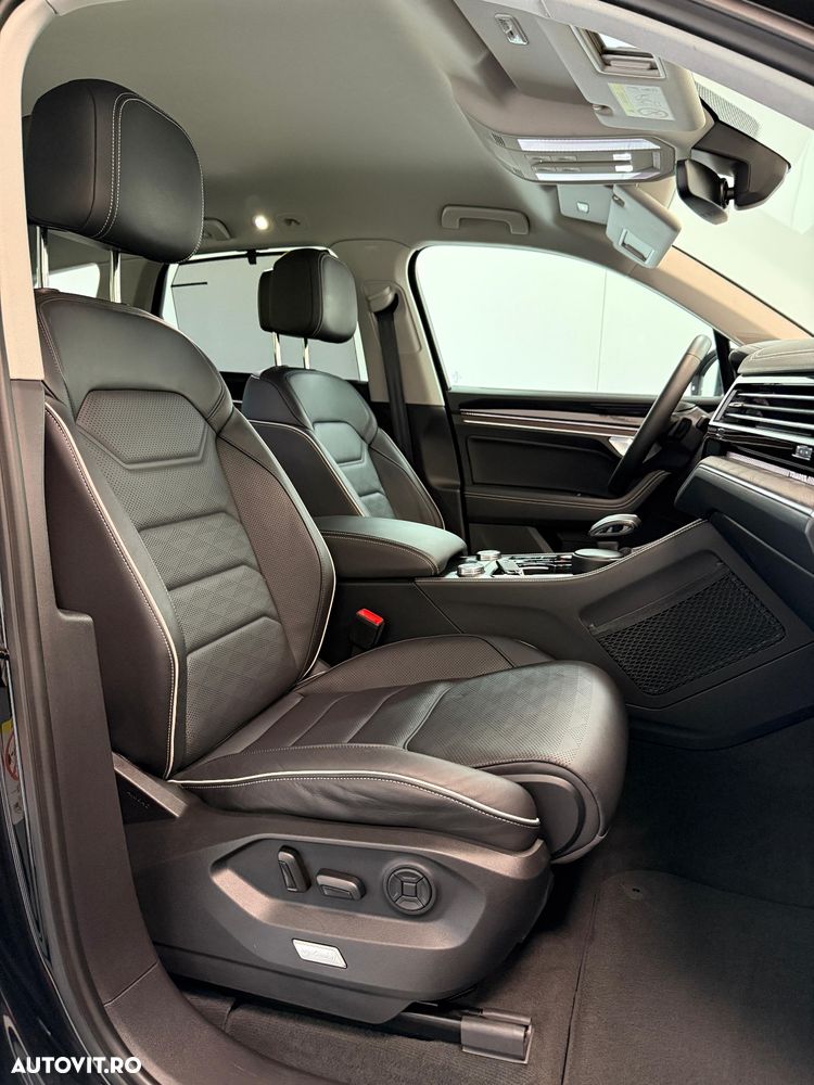 Volkswagen Touareg V6 TDI 4MOTION Elegance - 11