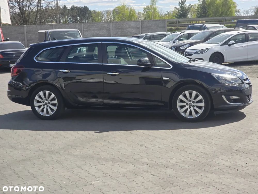 Opel Astra 1.7 CDTI DPF Cosmo - 2