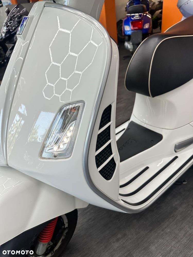 Vespa GTS - 24
