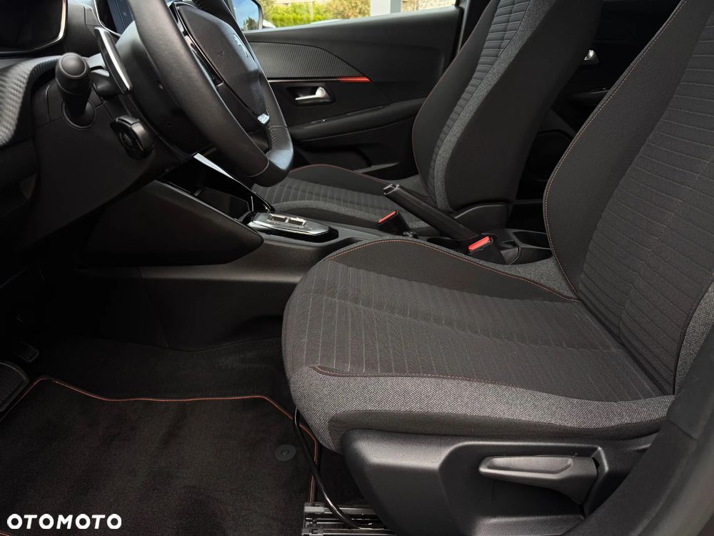 Peugeot 208 1.2 PureTech Allure S&S EAT8 - 11