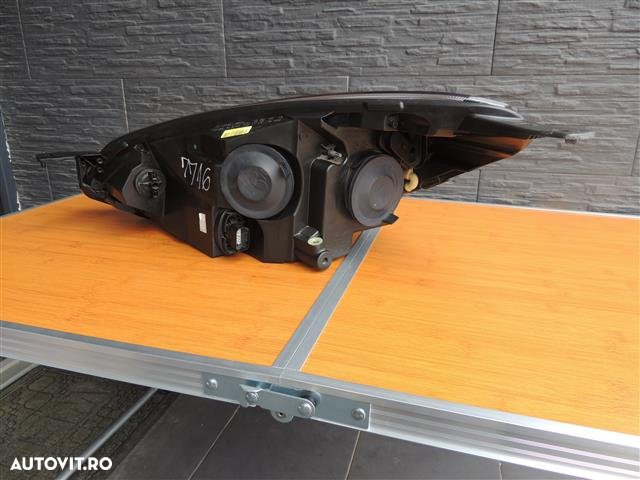 Far dreapta Ford Fiesta Facelift an 2018 2019 2020 Complet cod H1BB-13W029-AD - 2
