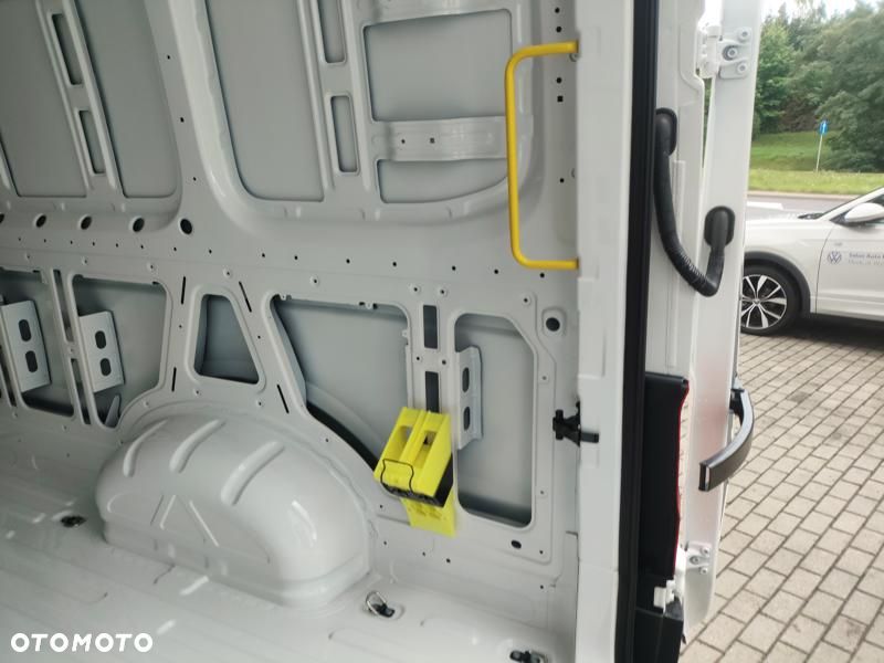Volkswagen Crafter - 18