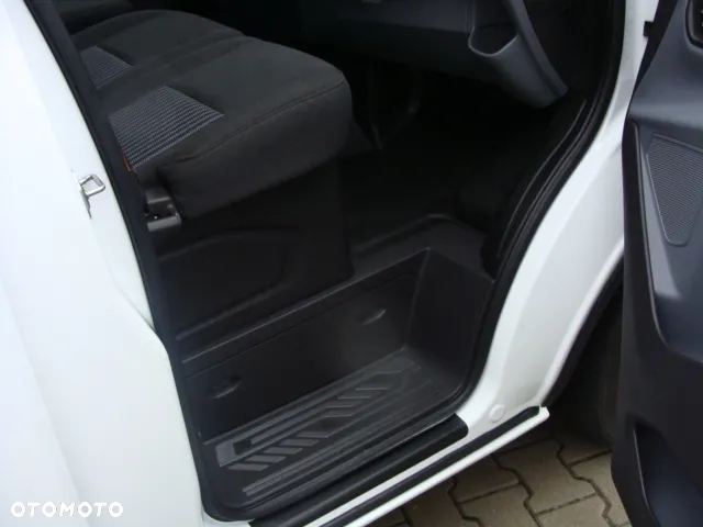 Ford Custom - 9