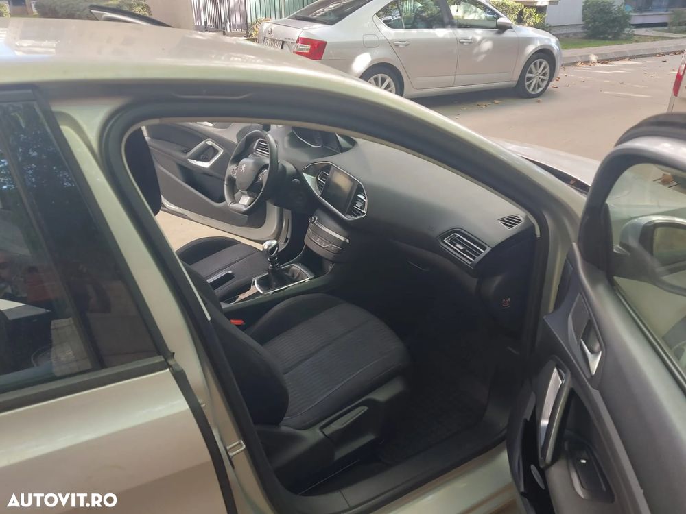 Peugeot 308 - 16
