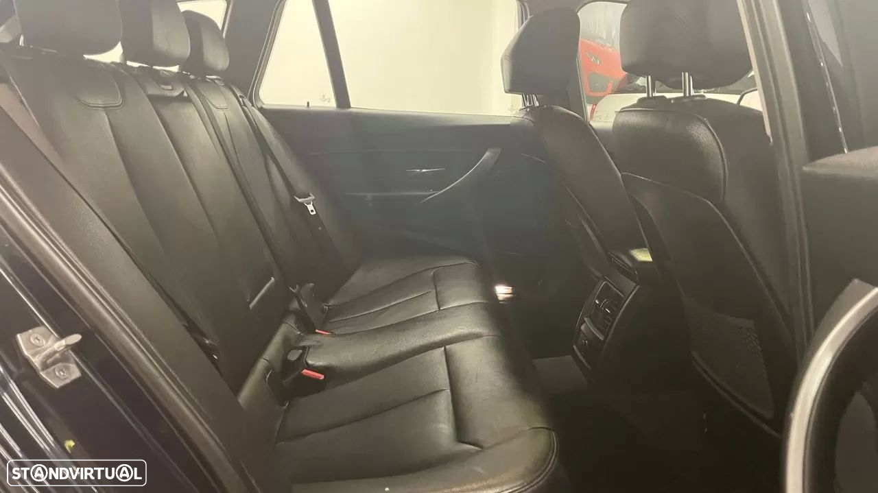 BMW 320 d Touring ED Line Luxury Auto - 16