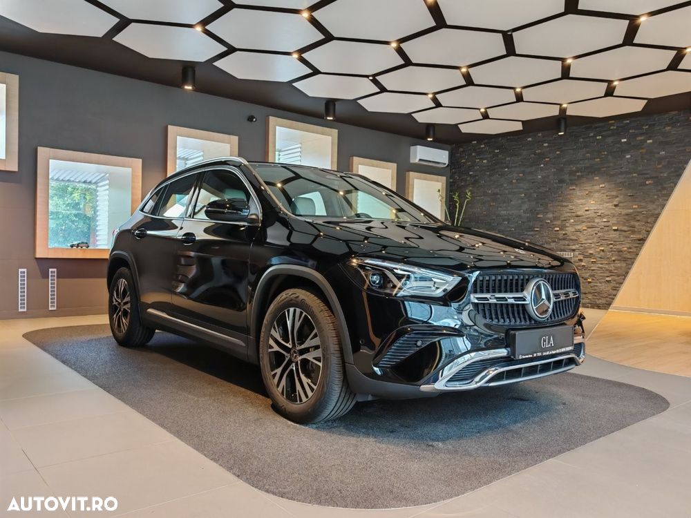 Mercedes-Benz GLA 180 d Aut. - 4