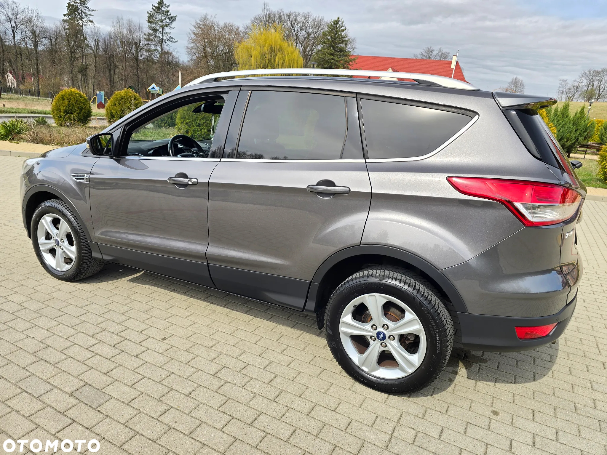 Ford Kuga 1.6 EcoBoost 2x4 Individual - 12