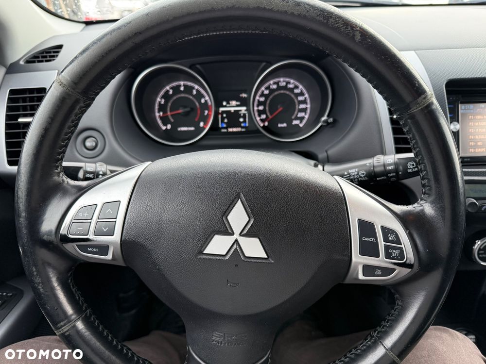 Mitsubishi Outlander 2.0 Intense + NAVI 2WD EU5 - 14