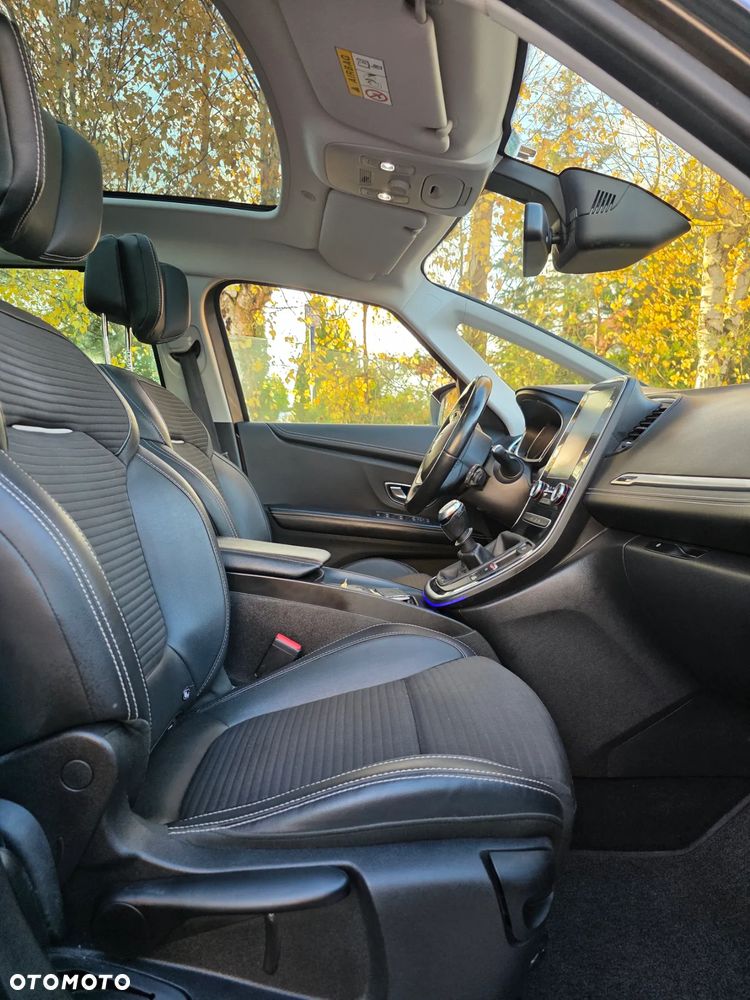 Renault Grand Scenic ENERGY TCe 130 BOSE EDITION - 23