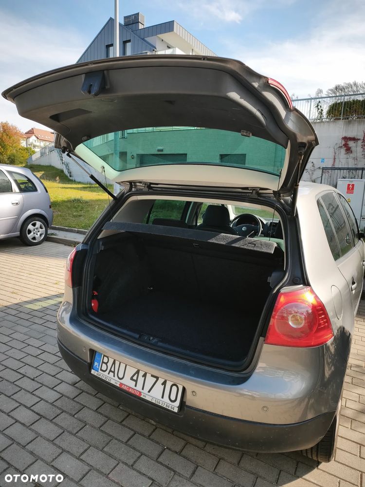 Volkswagen Golf - 18