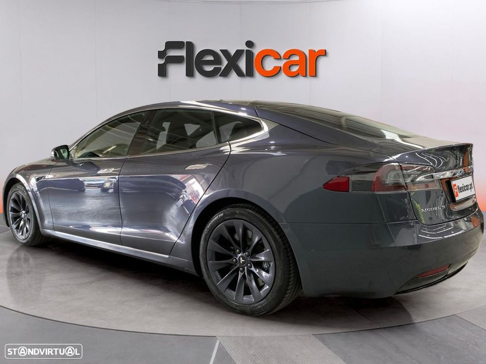 Tesla Model S - 6