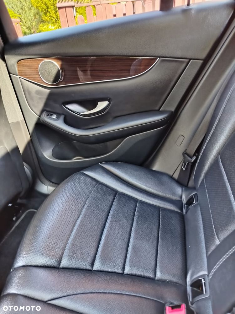 Mercedes-Benz GLC - 26