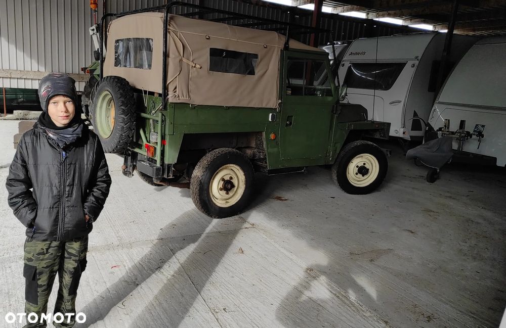 Land Rover Defender - 13