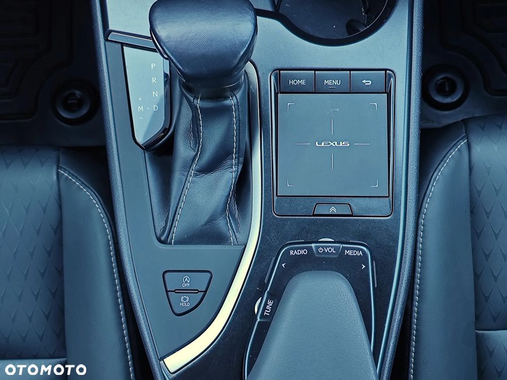 Lexus UX 200 GPF F Impression 2WD - 23