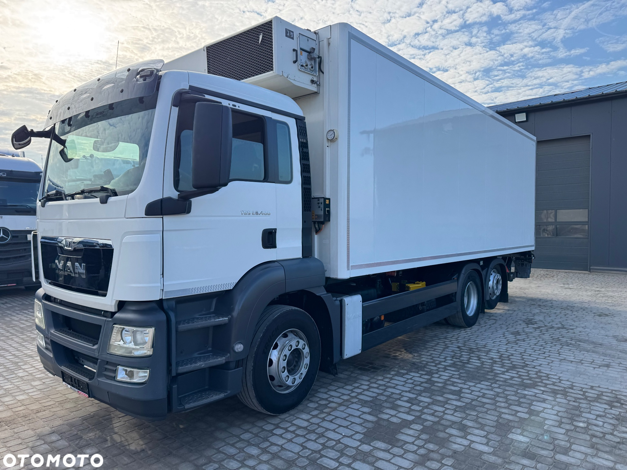 MAN TGS 26.400 6x2 oś skrętna Chłodnia/Winda Stan Idealny ! - 20