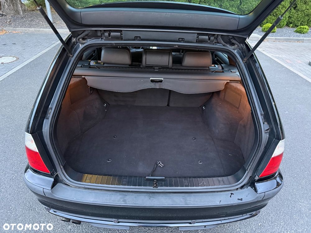 BMW Seria 3 325i Edition Lifestyle - 18