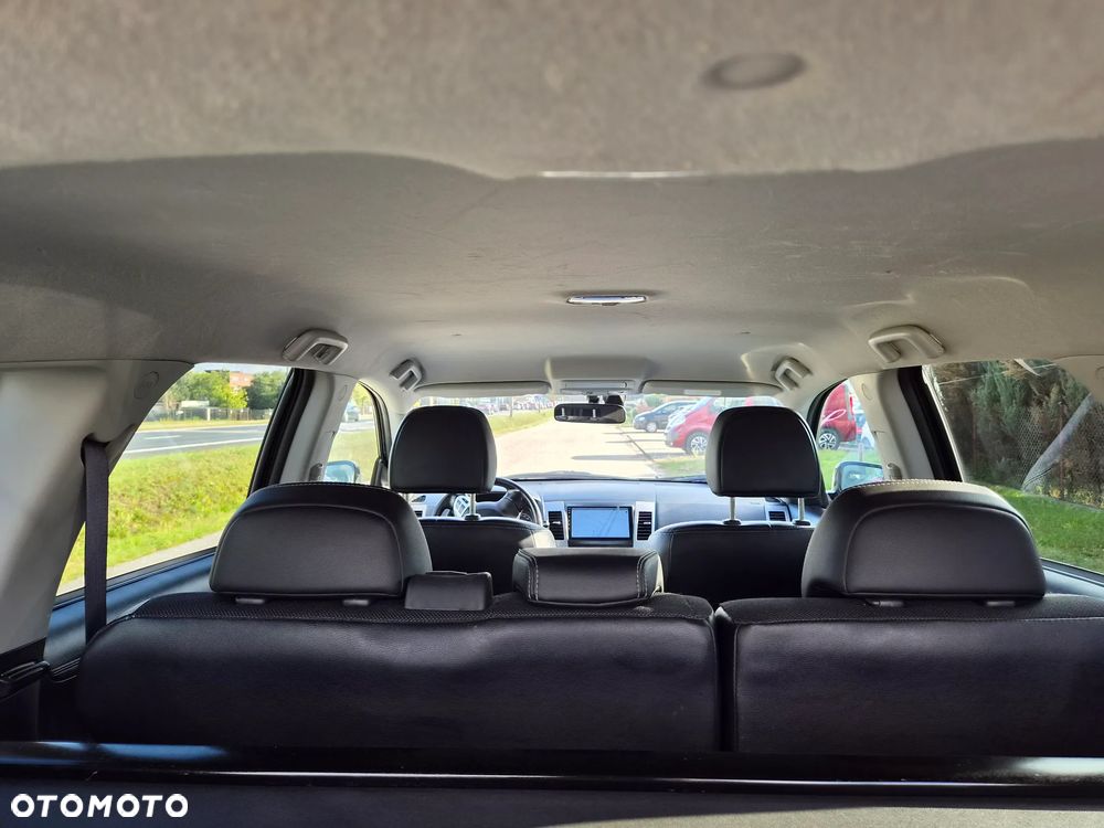Mitsubishi Outlander 2.0 2WD Invite - 27