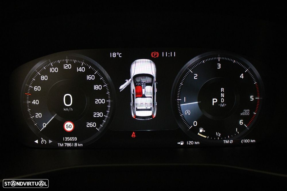 Volvo XC 40 2.0 D3 Momentum Plus Geartronic - 40