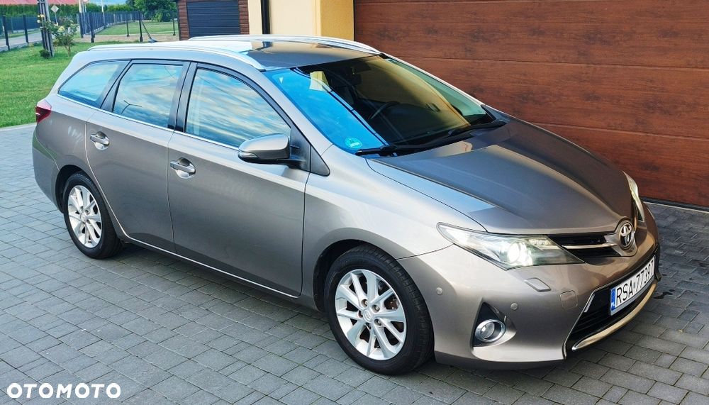 Toyota Auris 2.0 D-4D Life Plus - 15