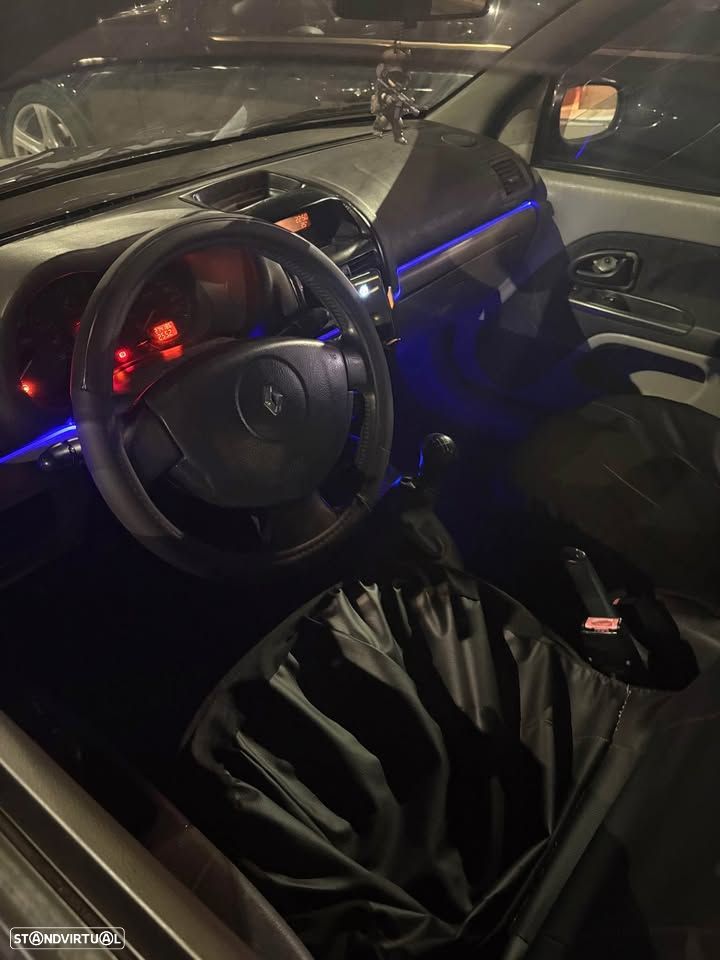 Renault Clio 1.5 dCi Extreme - 5