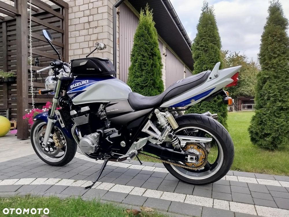 Suzuki GSX - 13