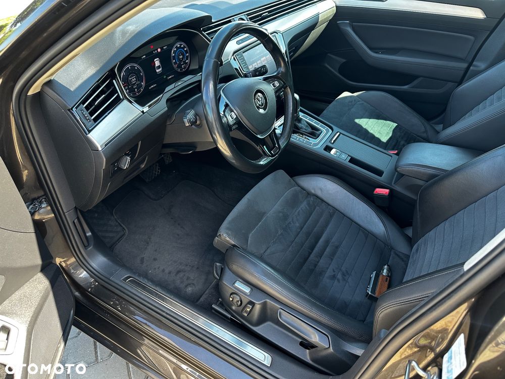 Volkswagen Passat 2.0 TDI SCR 4Mot DSG Highline - 6
