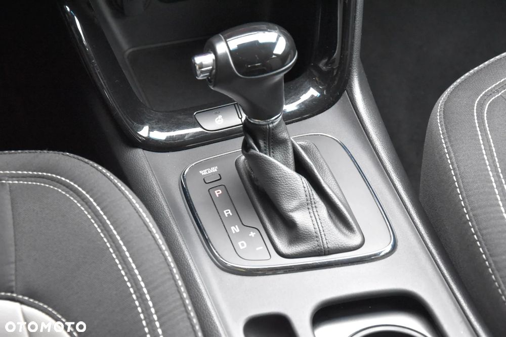 Kia Ceed 1.6 GDI SW DCT Spirit - 24