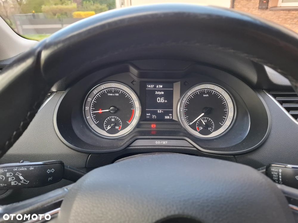 Skoda Octavia 1.6 TDI Premium Edition - 28