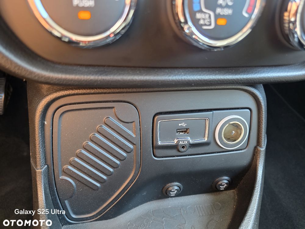 Jeep Renegade 1.6 E-torQ Night Eagle - 13