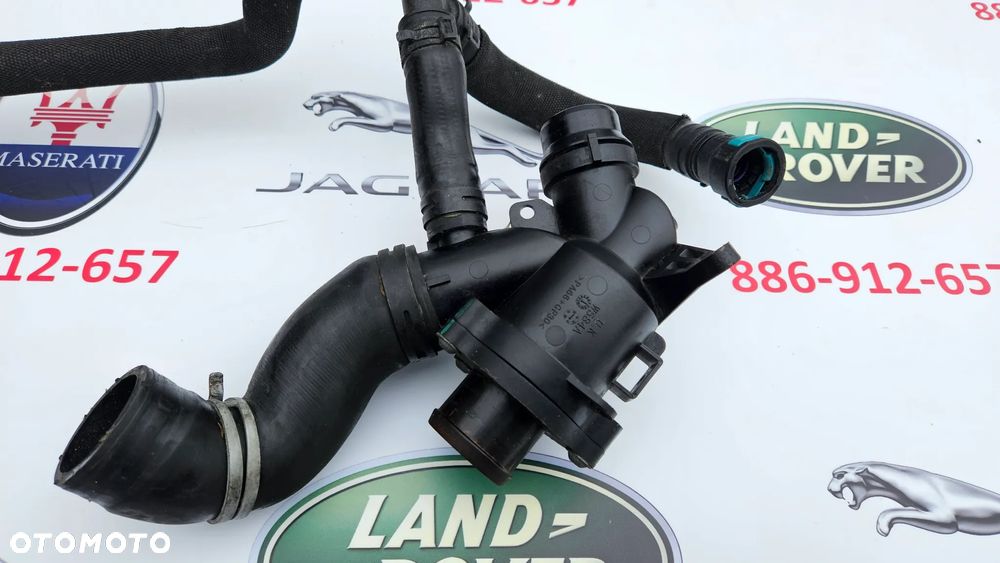 Jaguar XJ 351 2010-2015  3.0 SC 306PS 340 KM 5.0 508PN 385 KM 5.0 SC 510KM 508PS Termostat Króciec termostatu Przewód wody Rurka Obudowa termostatu 8W93-8A587-AG DX23-9A587-AA - 9