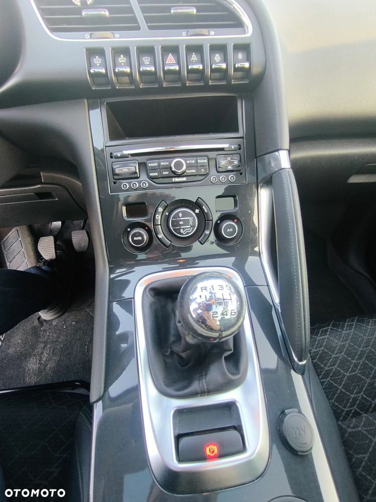 Peugeot 3008 HDi FAP 150 Premium - 17