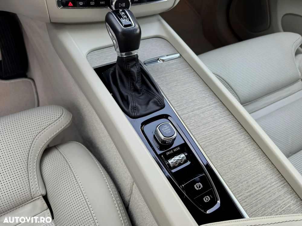Volvo XC 60 D4 AWD Geartronic Inscription - 16