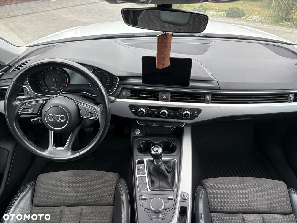 Audi A4 Avant 2.0 TDI ultra sport - 32