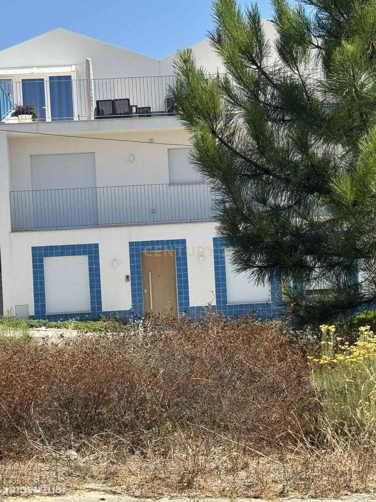 Terreno  com Projeto Aprovado na Nazaré com licença a levantamento - Grande imagem: 2/21