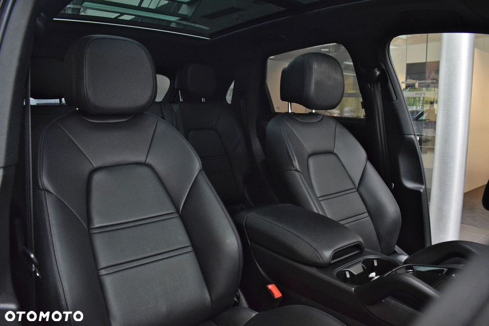 Porsche Cayenne - 15