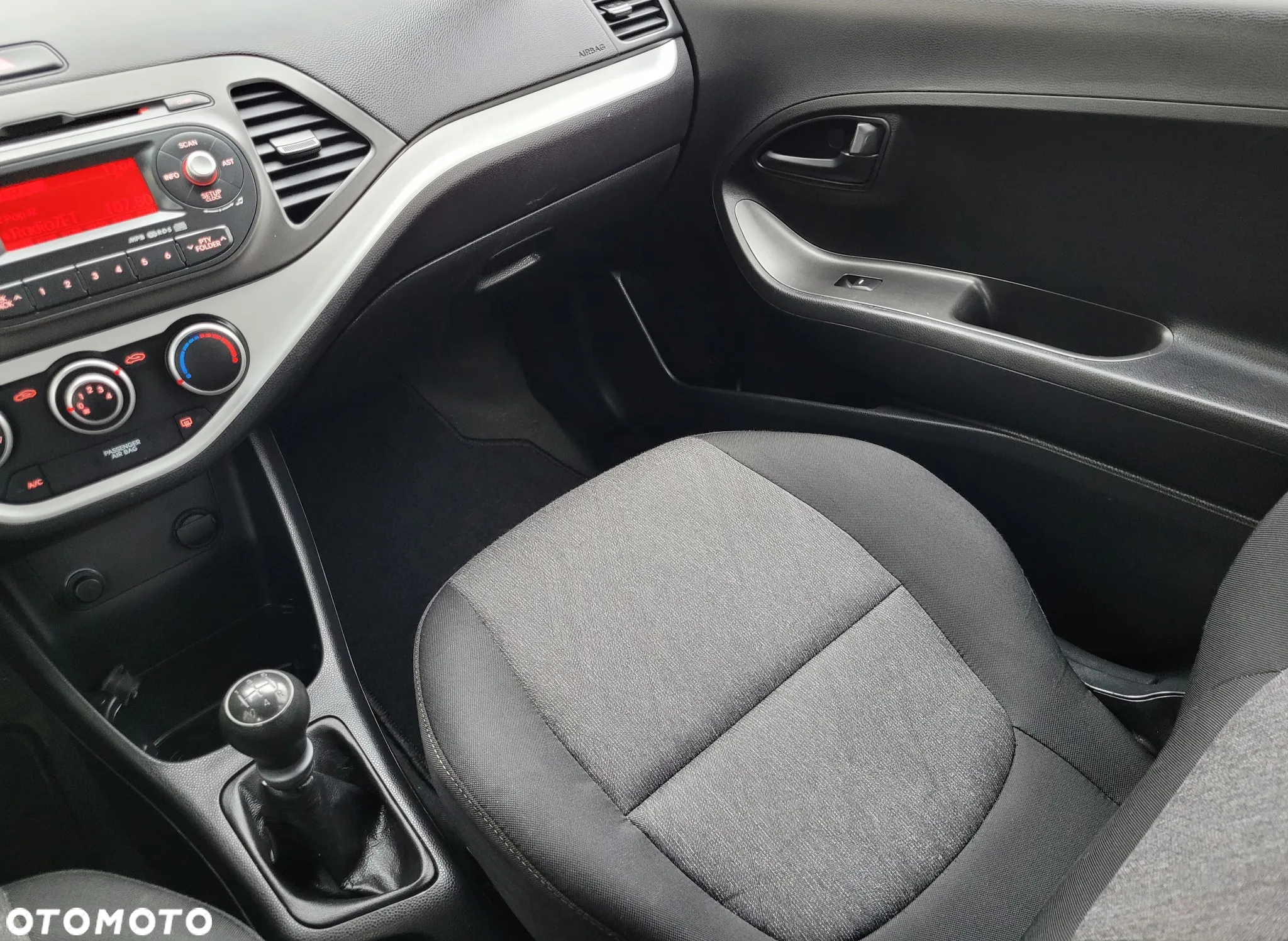 Kia Picanto 1.0 Dream Team Edition - 21