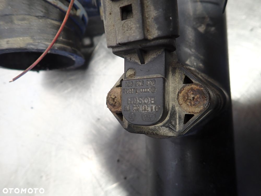 PRZEWÓD POWIETRZA VOLKSWAGEN T4 2.5 TDI 7D0145958D    038906051 - 1