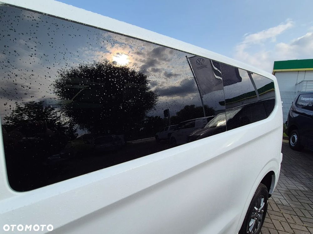 Volkswagen Caravelle - 14