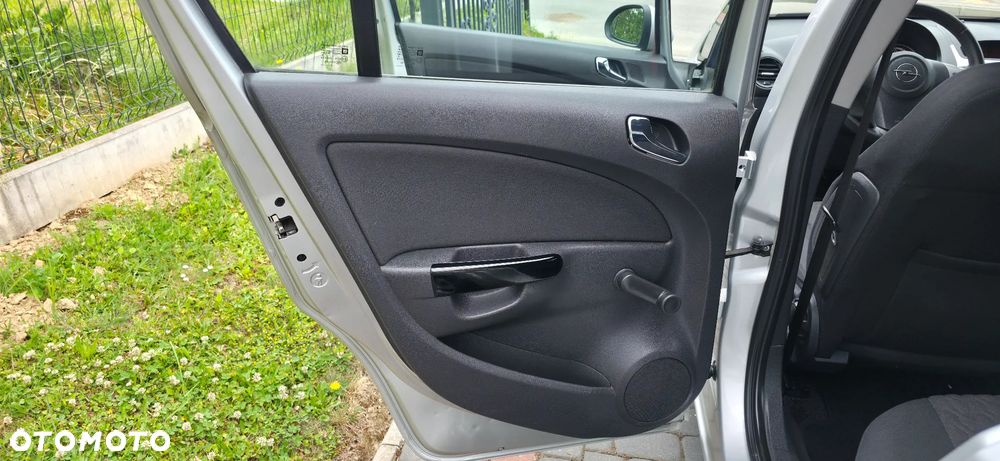 Opel Corsa 1.2 16V Navi - 14