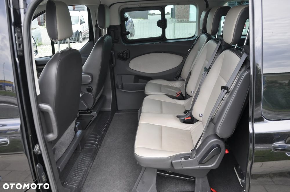 Ford Tourneo Custom 300 L1H1 VA Trend - 17