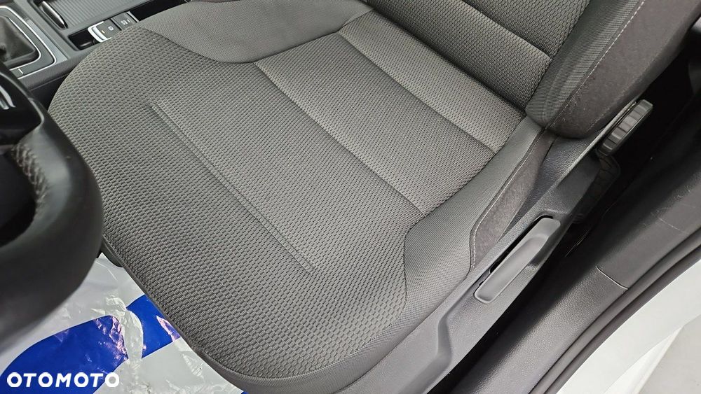 Volkswagen Golf - 12